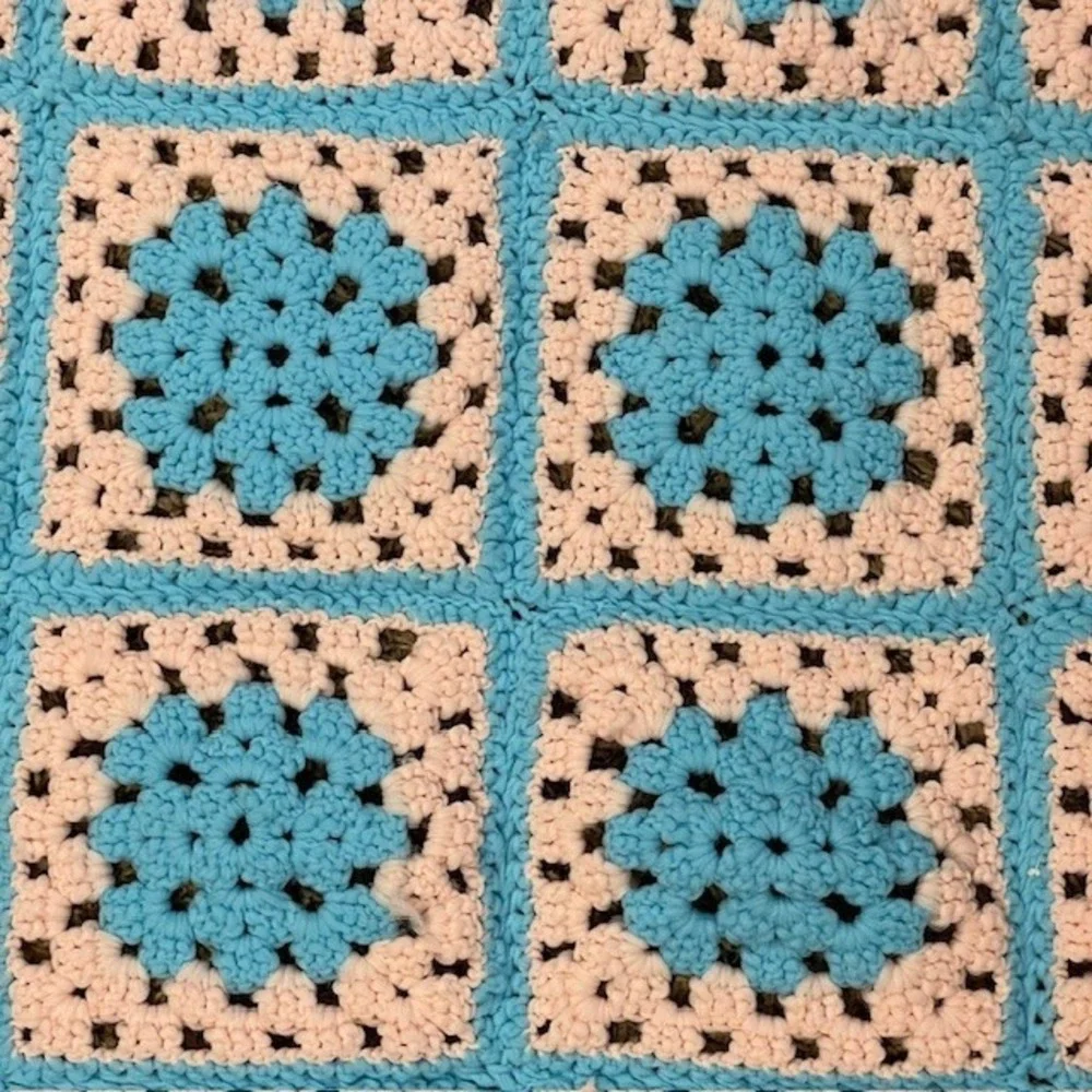 Vintage Granny Square Crochet Blanket Baby Blue Pink Afghan Throw 69x35‎